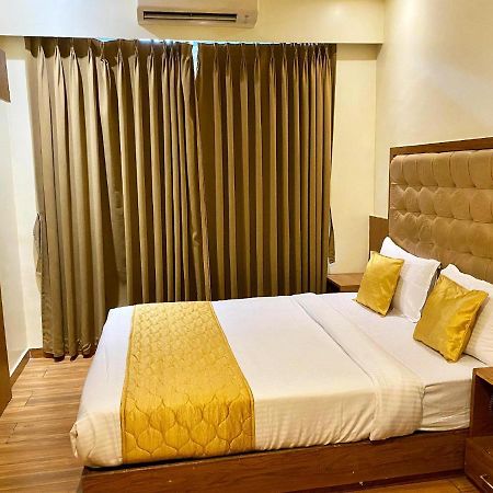 Hotel Palms Residency, Chembur Мумбай Екстериор снимка