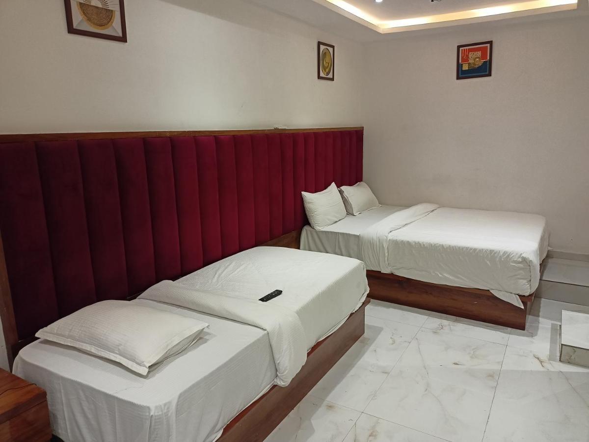 Hotel Palms Residency, Chembur Мумбай Екстериор снимка