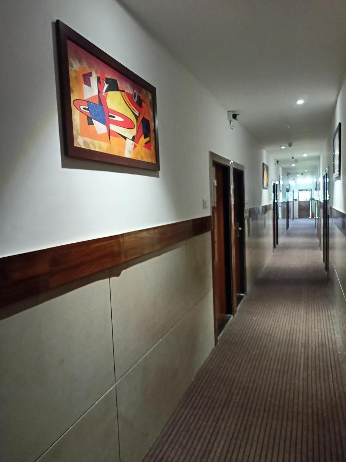 Hotel Palms Residency, Chembur Мумбай Екстериор снимка